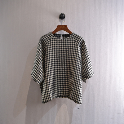 金诚家春夏黑白格圆领亚麻短袖T