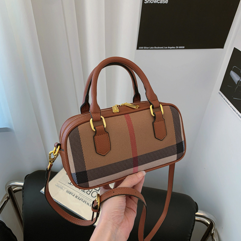 格纹小方包女2026新款棕色保龄球包斜挎手提包百搭欧美时尚,箱包皮具/热销女包/男包,小方包,淘宝优惠券,粉丝福利购,淘宝优惠卷