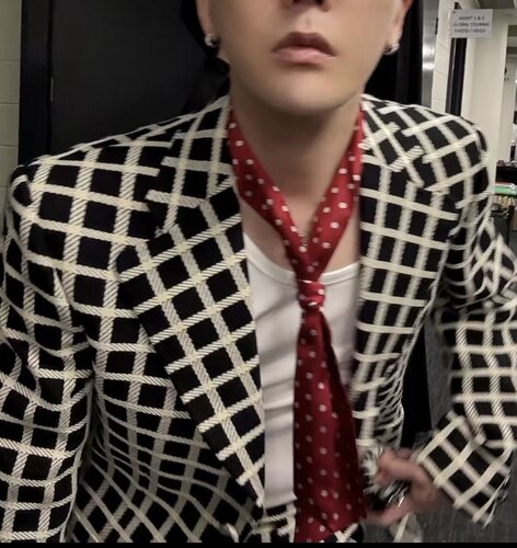 gd权志龙同款红色波点丝巾围巾春夏丝巾窄版围巾时尚洋气系脖领巾