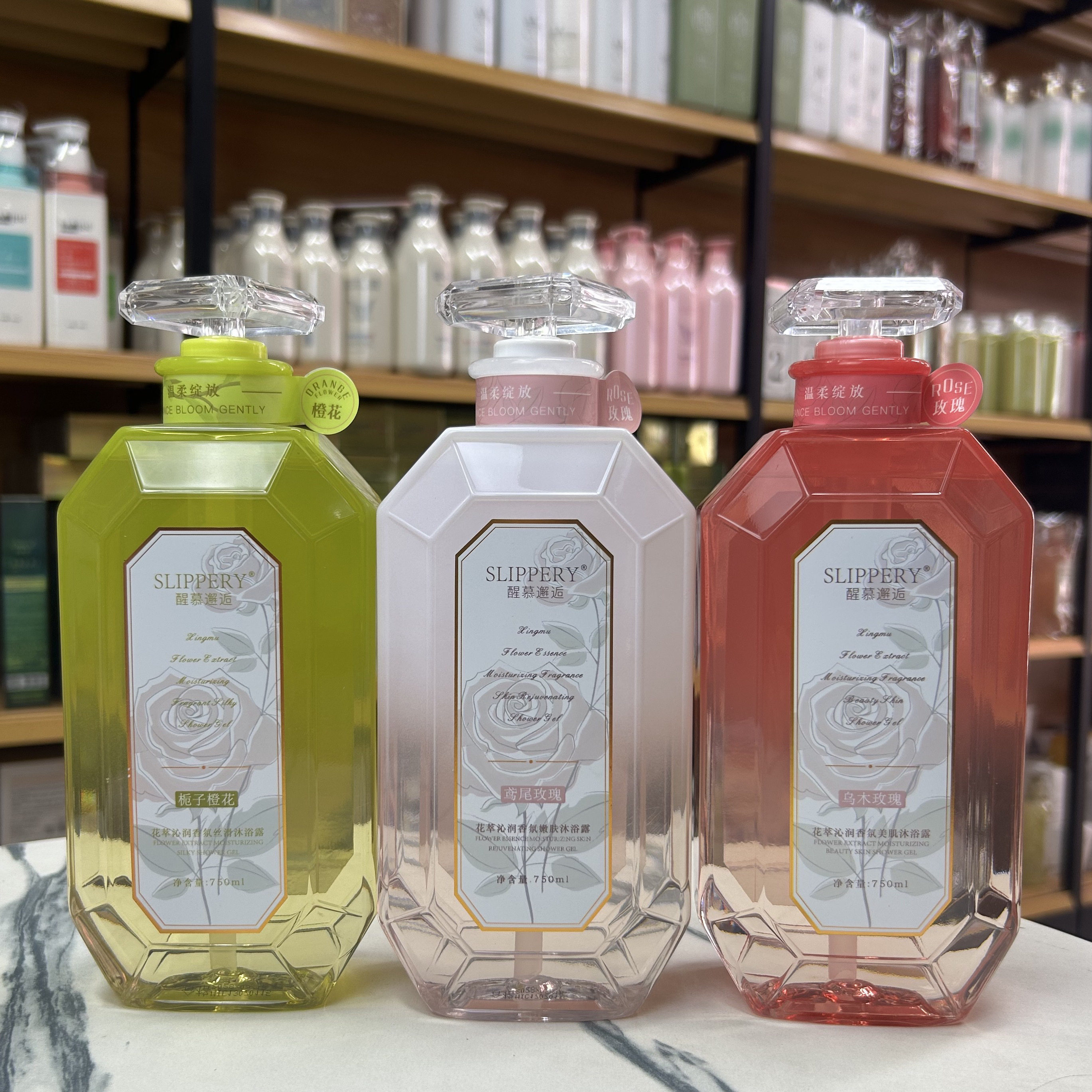 醒慕邂逅花萃沁润香氛柔嫩美肌香氛丝滑沐浴露75 0ml持久留香水润