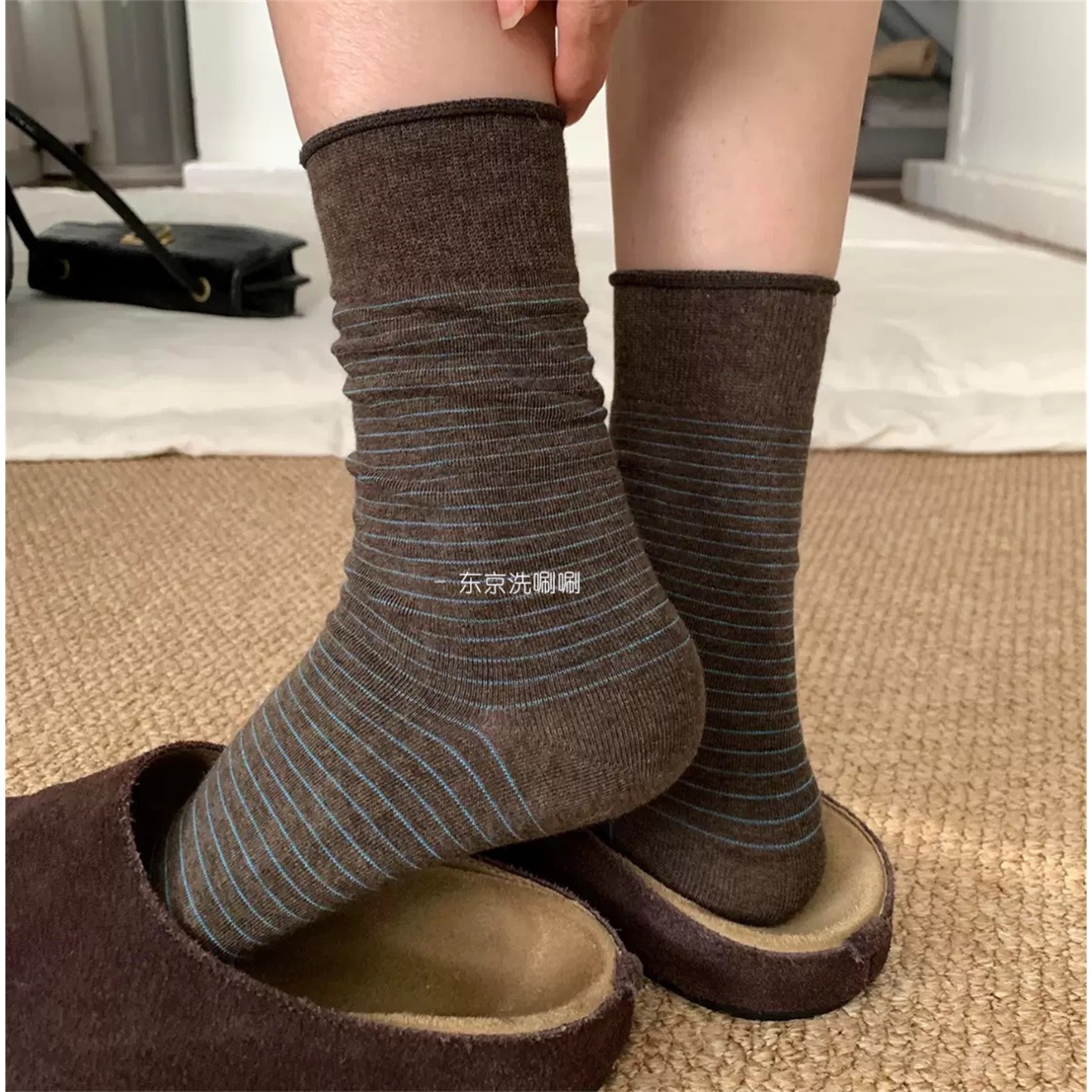 Bi备撞色细条纹~秋冬复古慵懒调调！实穿满分の精梳棉袜子 堆堆袜