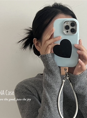 ANNACASE少女ins奶蓝黑色爱心支架手绳适用于iPhone16pro手机壳新款15promax苹果13全包14pro防摔保护套12软