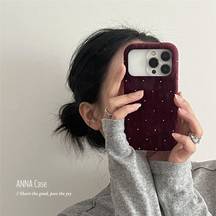 ANNACASE秋冬ins新年酒红丝绒满天星闪钻手机壳适用iphone17promax苹果14软13全包毛绒15pro女16ProMax保护套