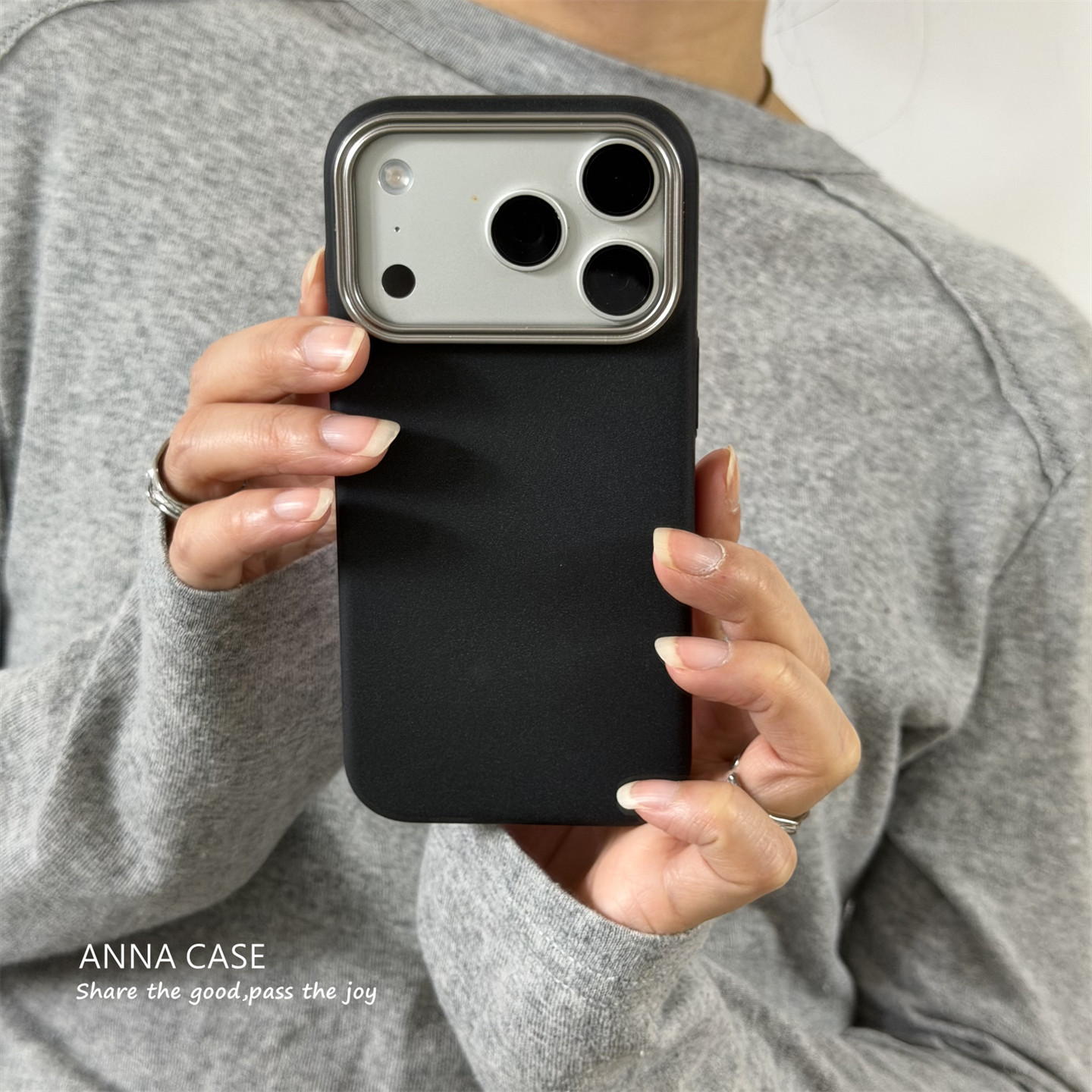 ANNACASE高级感极简磨砂黑色手机壳适用iphone17promax苹果14轻薄13新款15pro硬壳16ProMax防摔保护套17pro男