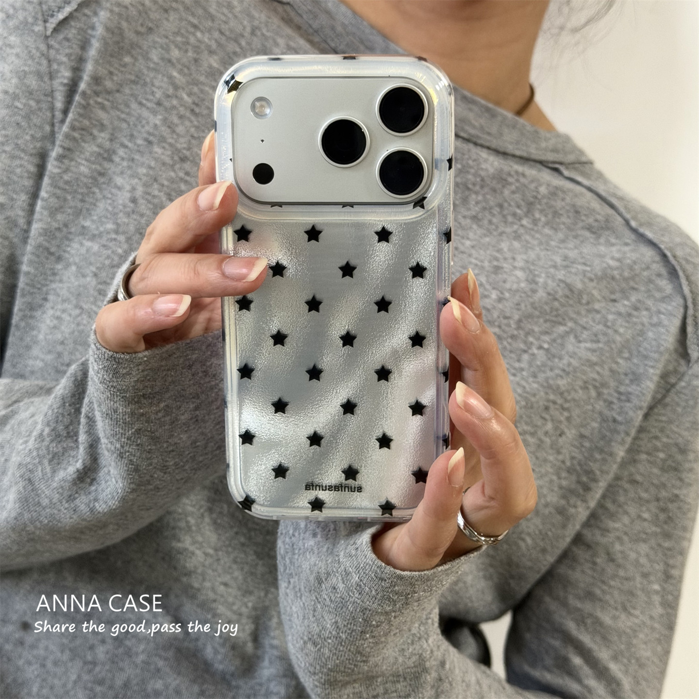 ANNACASE少女银底黑色小星星水波纹适用苹果17promax手机壳iphone16女15pro新款14全包16promax防摔保护套17