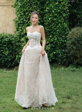 越南代购 Laneci正品 优雅气质抹胸立体蝴蝶收腰蕾丝连衣裙