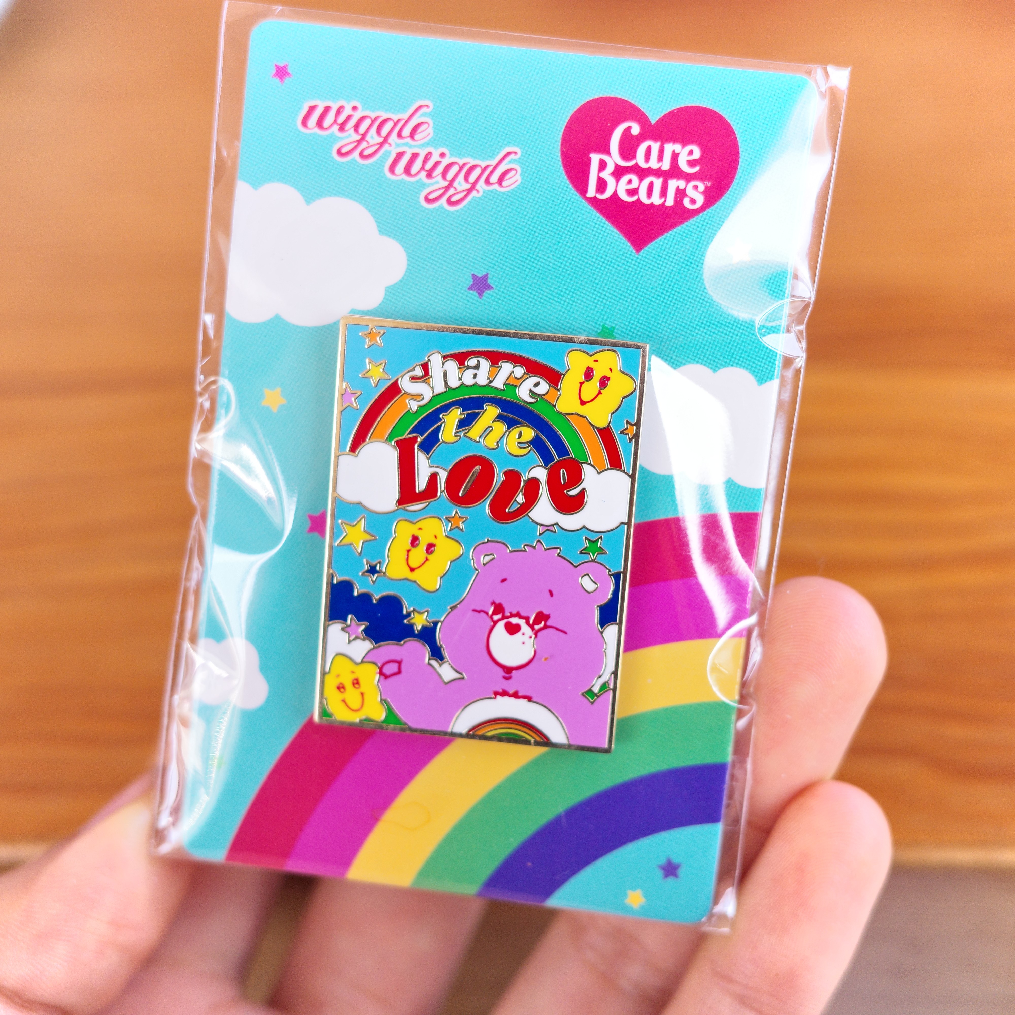 国内现货日本采购彩虹熊plaza限定金属胸针,模玩/动漫/周边/娃圈三坑/桌游,动漫手表/项链/饰品,淘宝优惠券,粉丝福利购,淘宝优惠卷