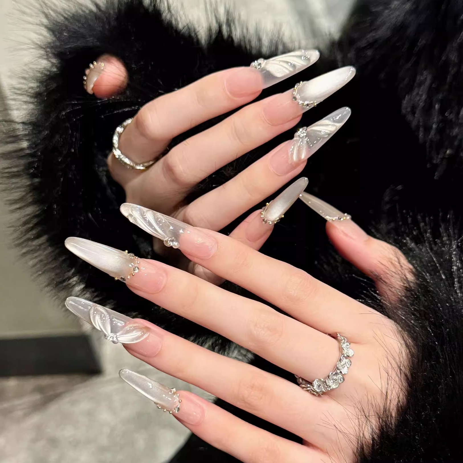 【折翼天使】手工穿戴甲手绘猫眼立体感飘带法式美甲温柔显白高级