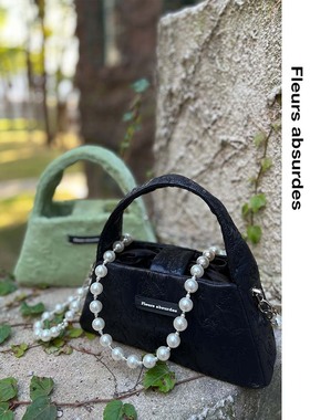 Fleurs absurdes原创设计珍珠链手提斜挎单肩小众绿毛绗缝小A包