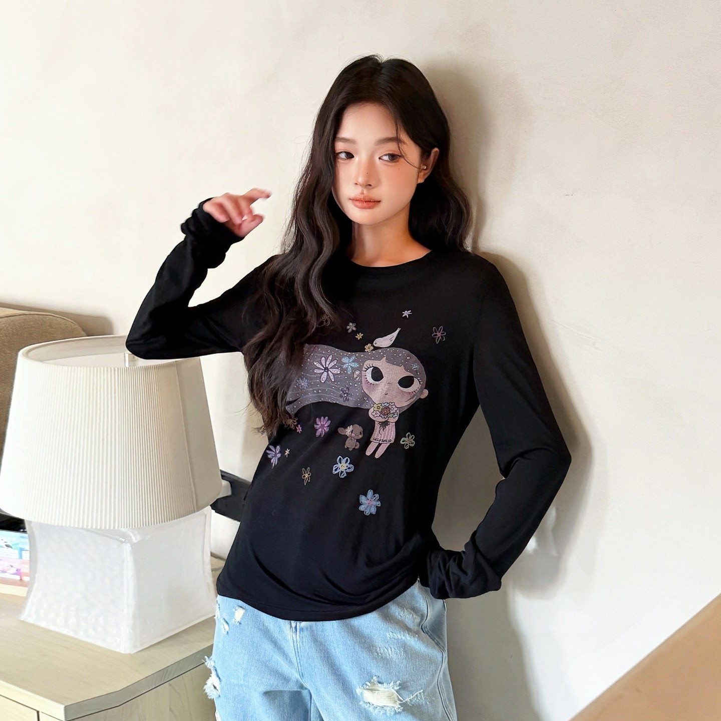 长发女孩图案印花长袖T恤女