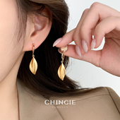 「青芥」秋冬金色木果拉丝耳环简约轻奢高级感耳饰无痛无耳洞耳夹