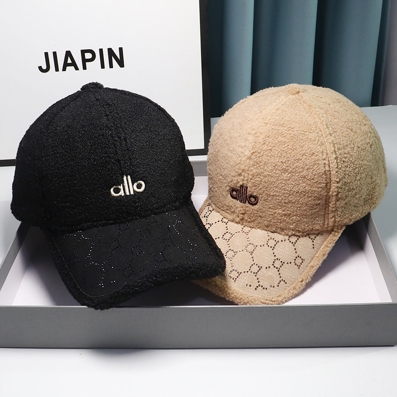 新款秋冬保暖毛绒帽子女士时尚刺绣字母百搭潮流棒球帽水钻鸭舌帽