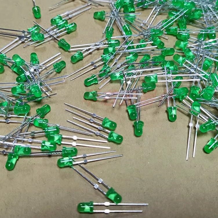 f3绿发翠绿带卡点3mm绿色绿光绿灯高亮插件led灯珠dip发光二极管