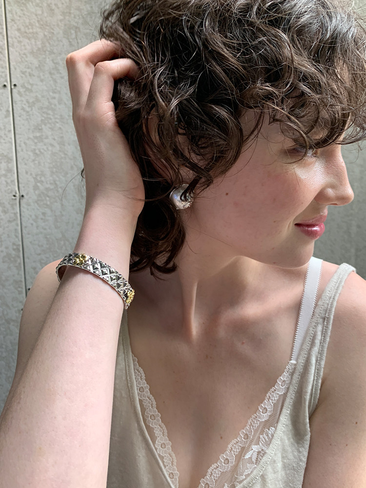 [NEW YEARS GIFT] NARCII CAMELLIA FLYING BRACELET WOMENS INS PREMIUM ORIGINAL DESIGN JEWELRY ARMBANGLE