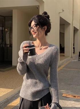 美式复古v领灰色毛衣女秋冬2025新款内搭修身显瘦针织打底衫上衣
