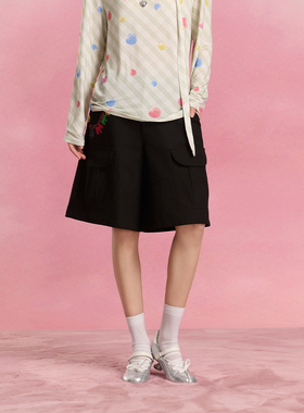 SOFITTE 25SS黑色挂件印花时尚百搭五分裤撞色工装口袋休闲短裤女