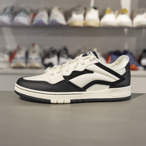 李宁车缝线系带男子低帮滑板鞋