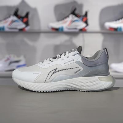 李宁防护云减震男子防泼水休闲鞋