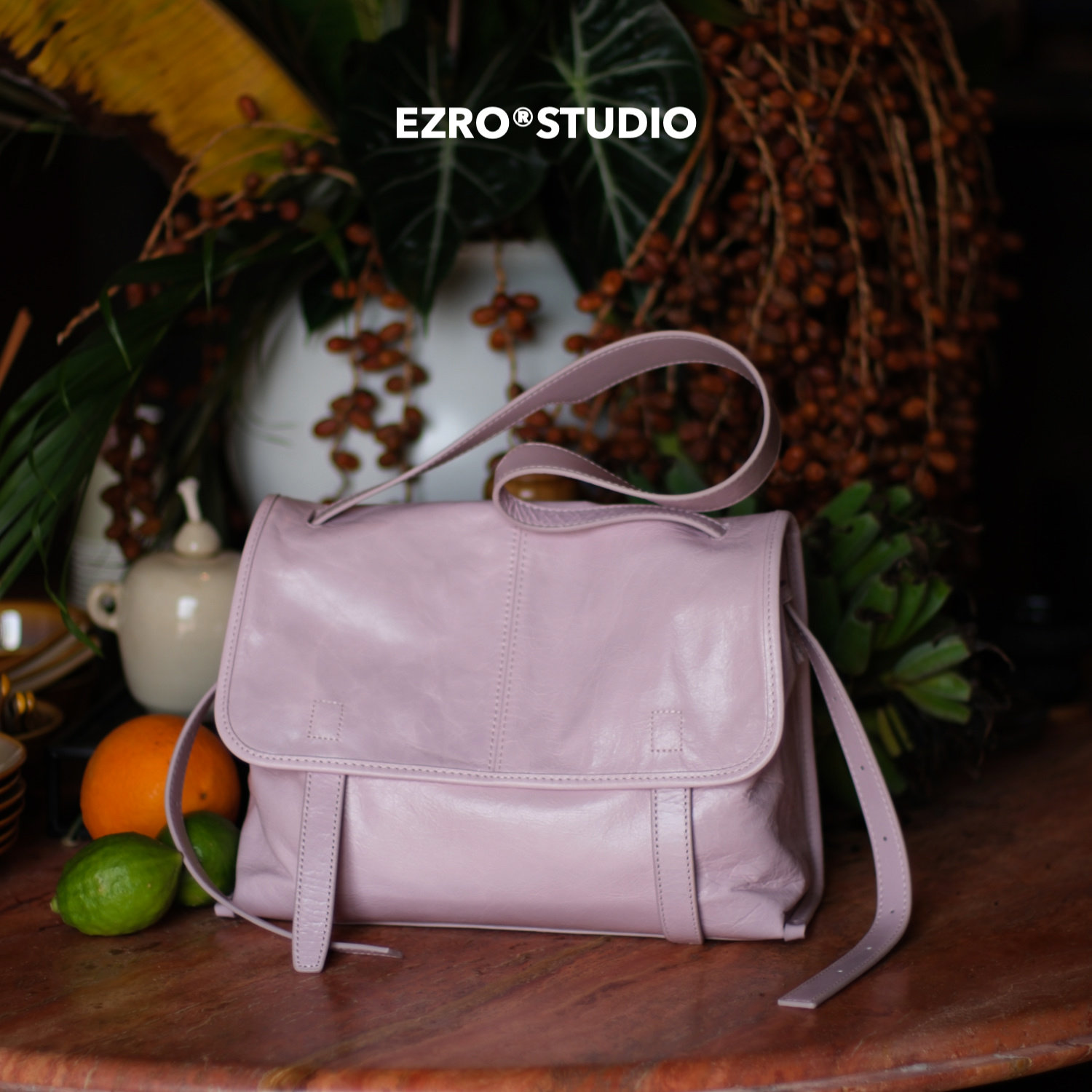【EZRO】一作 松弛感真皮牛皮邮差包大容量休闲通勤单肩斜挎女包