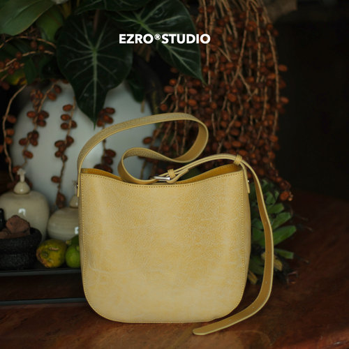 EZRO单肩腋下斜挎简约时尚水桶包