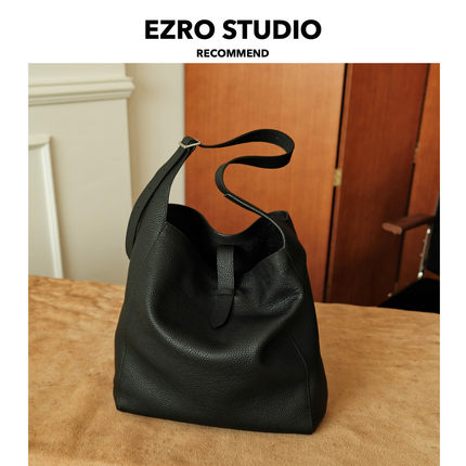 【EZRO】柔软质感真皮TOGO头层牛皮简约大方百搭水桶包单肩腋下女