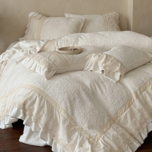 雕花奶油风牛奶绒四件套公主风珊瑚绒蕾丝被套加绒床裙款 冬季 法式