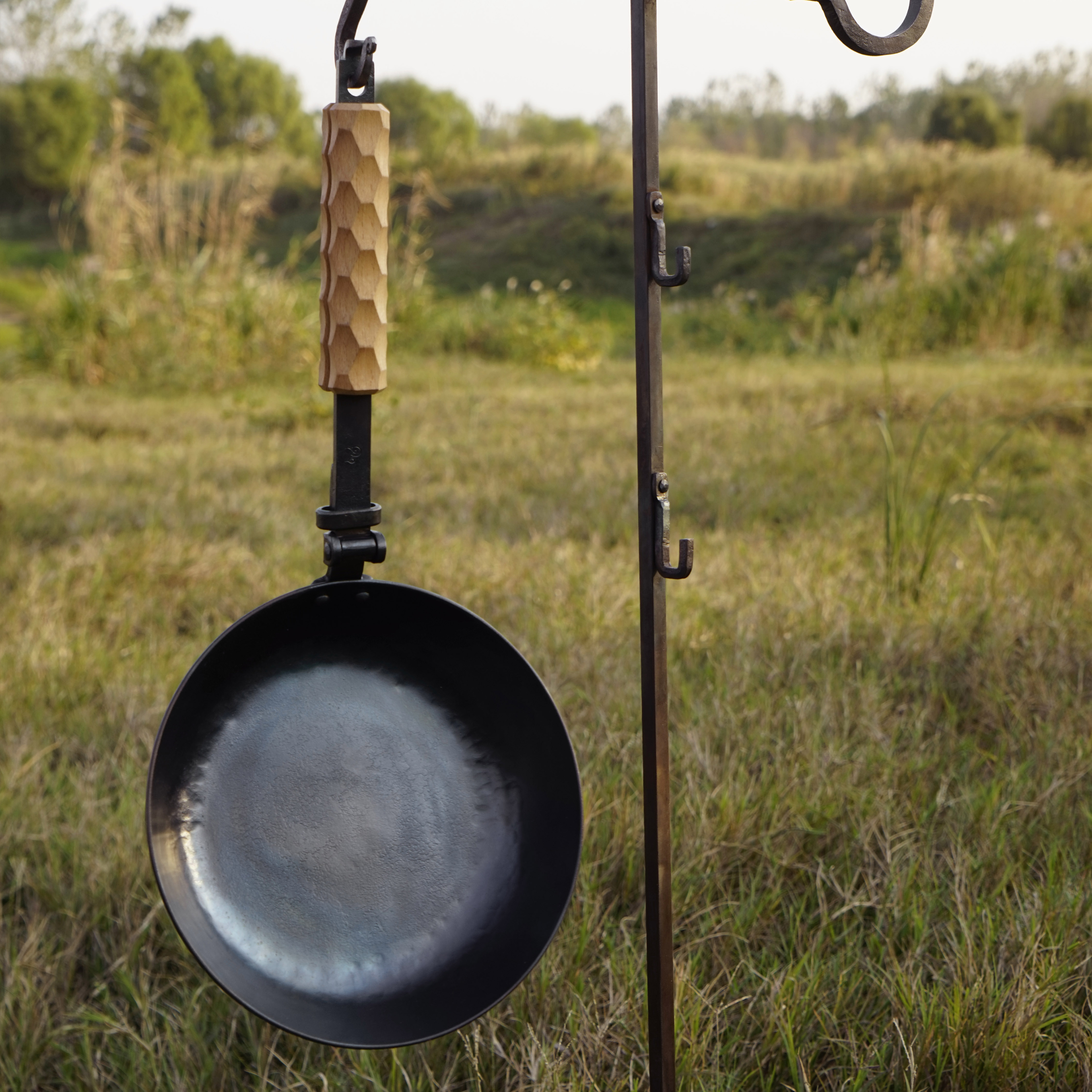 户外露营折叠铁锅触造手工锻造