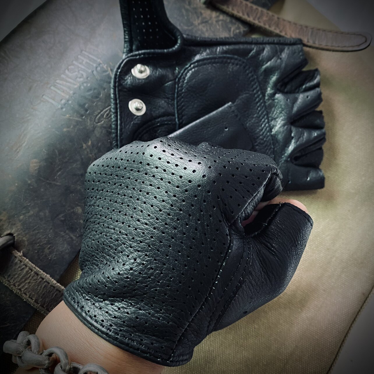 HALF FINGER COWHIDE RETRO GLOVES SUMMER BREATHABLE NON-SLIP BREATHABLE TACTICAL GLOVES LEATHER MOTORCYCLE GLOVES RIDING GLOVES