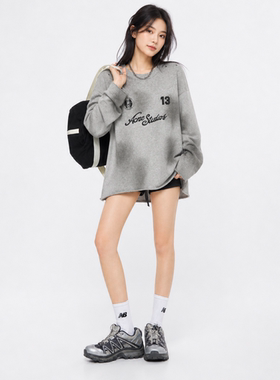 灰色脏脏感印花长袖T恤女2026新款宽松慵懒风纯棉内搭上衣辣妹潮