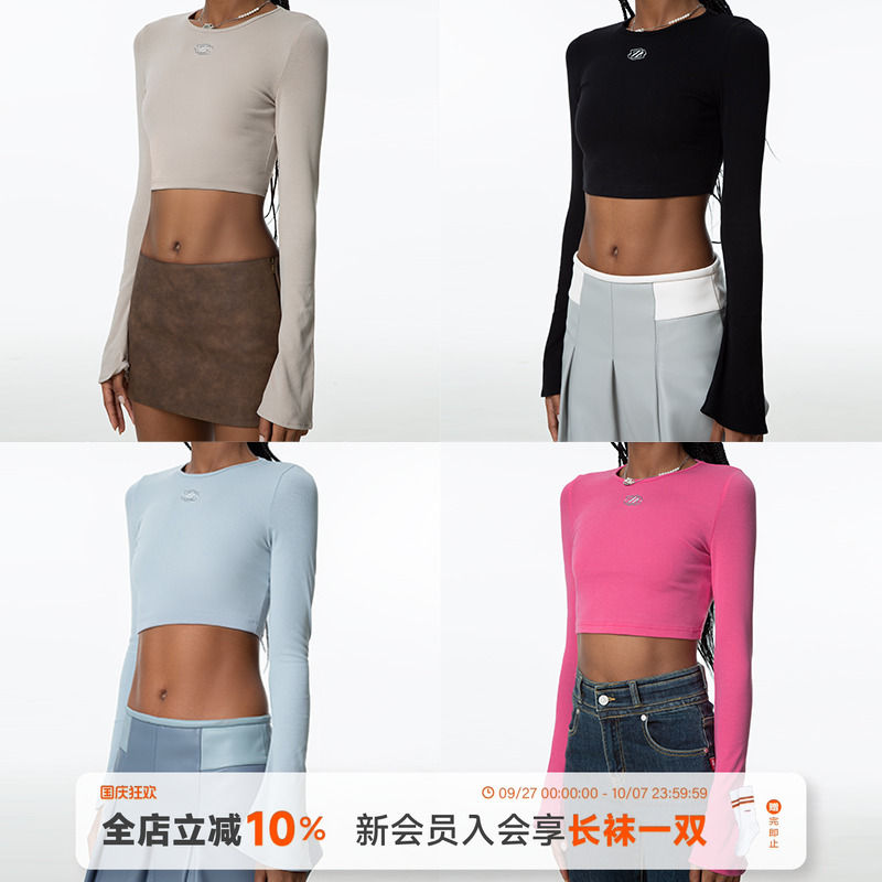 霹雳娇娃露腰喇叭长袖打底衫