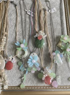 青岛饰品手编白晶粉晶红草莓石贝壳流苏项链 5.5