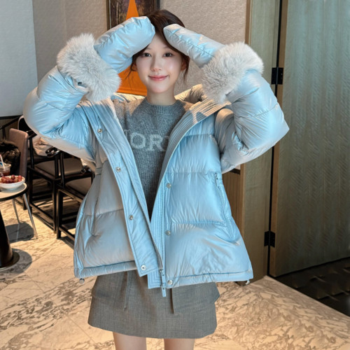 狐狸大毛领连帽羽绒服女设计感