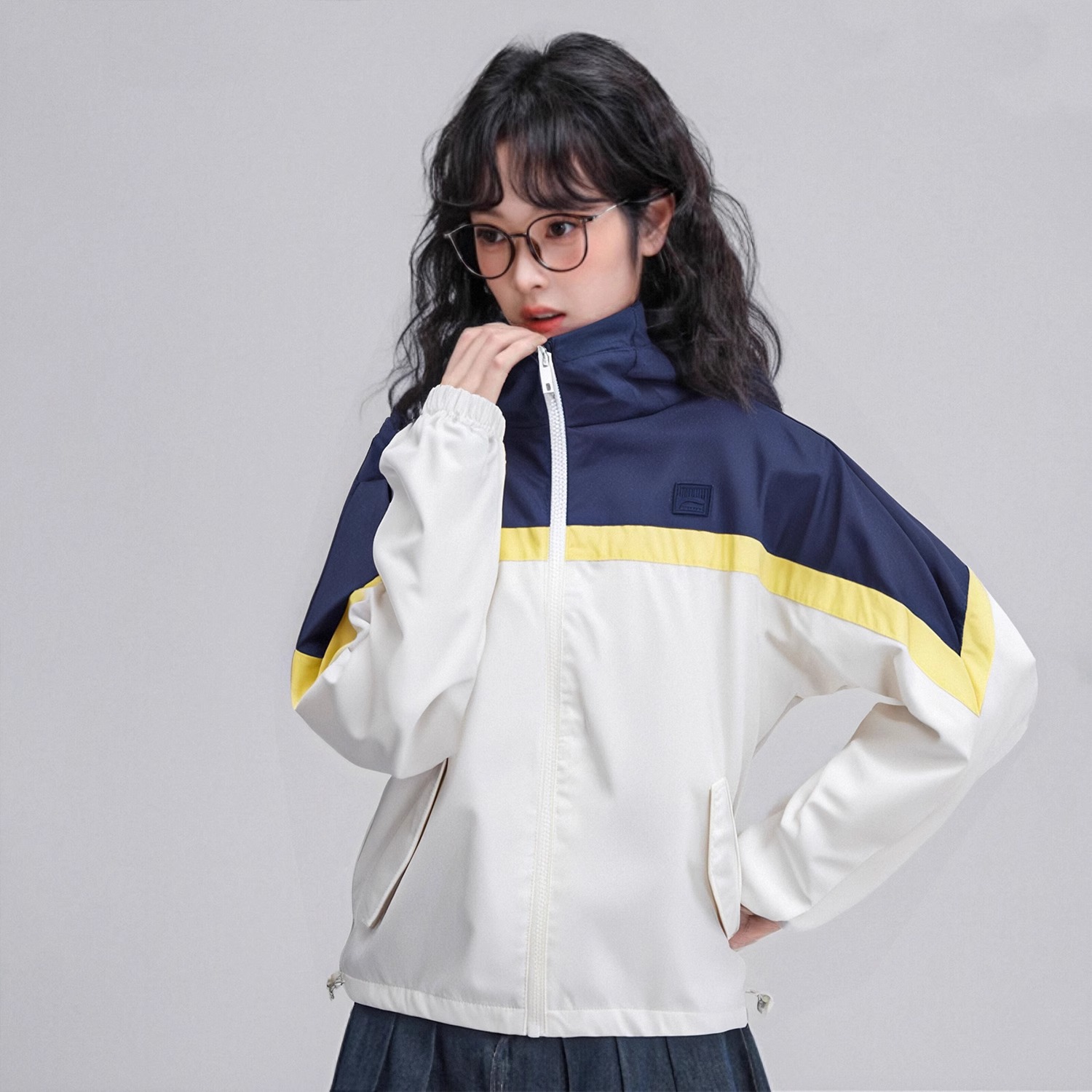 李宁女子春季运动风衣