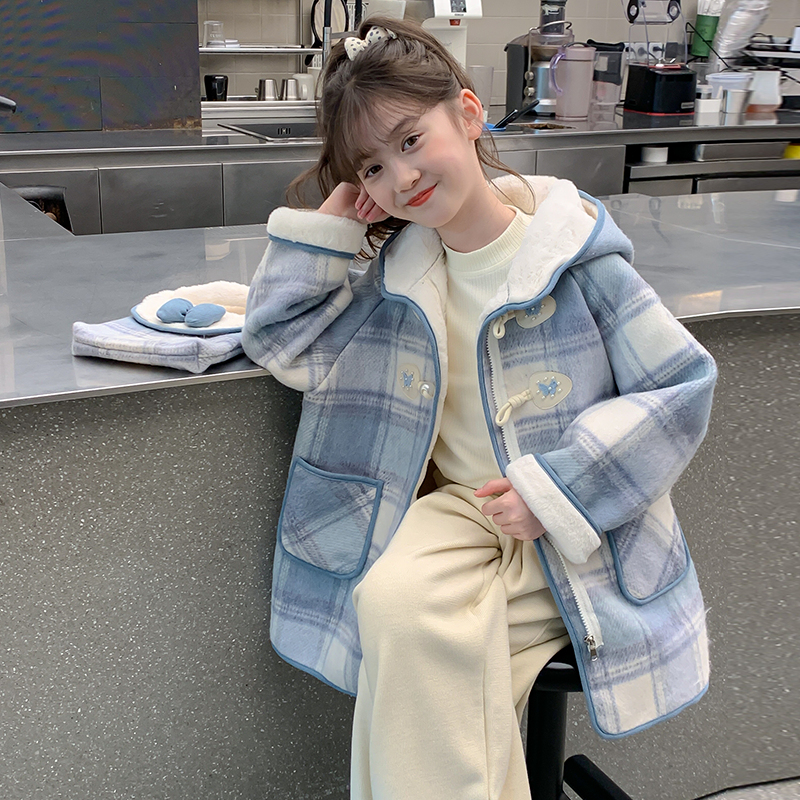 贝田女童冬季加绒加厚格子大衣