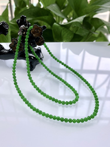 收藏级别，缅甸天然翡翠A货，卡3.8冰种满绿浓阳绿小米珠项链1365