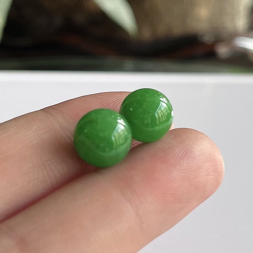 收藏级别，缅甸天然翡翠A货，卡10.5冰种浓正阳绿圆珠散珠一对412