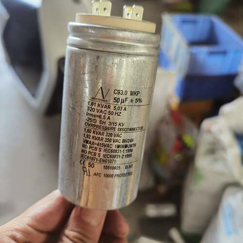 可维修意大利AV油浸电容320vac50uf无极电容议价