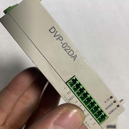 可维修台达扩展模块，DVP02DA-S，，成色漂亮，测试好议价