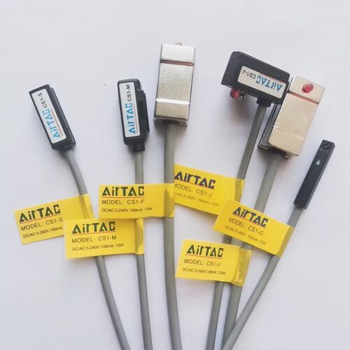 AIRTAC亚德客原装DS1 CS1-G U J H F E-020 030 磁性感应开关全新