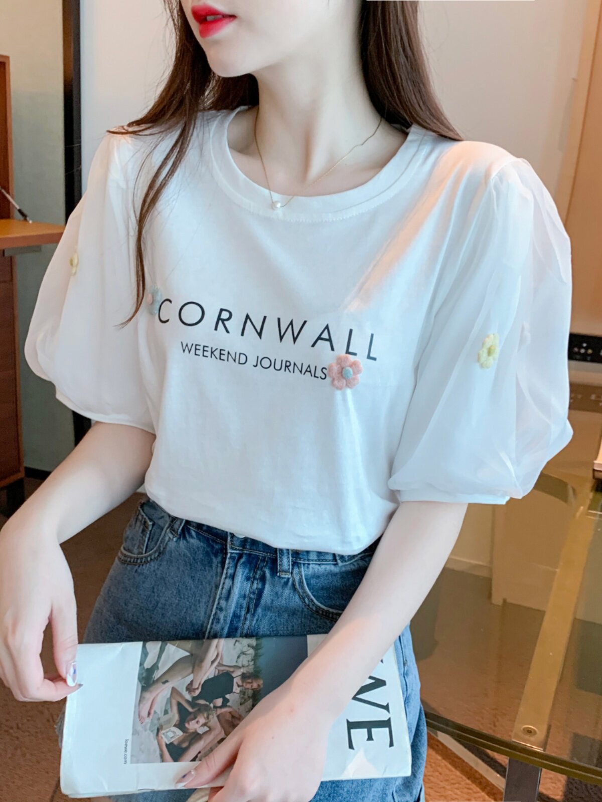 산후여름을 위한 수유 상의 반팔 슬림 멋스러운 퍼프소매 외출 패셔너블한 레터링 스타일리시한 풀오버 수유티셔츠