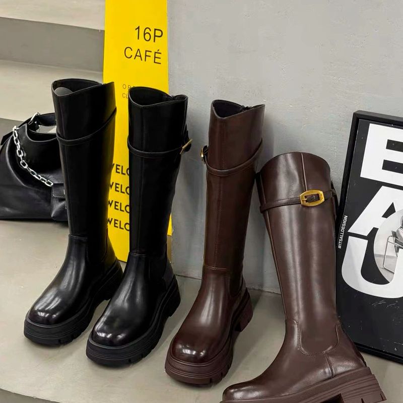 撤柜女鞋厚底长筒靴2025秋冬新款棕色长靴粗跟小金扣高筒骑士靴子