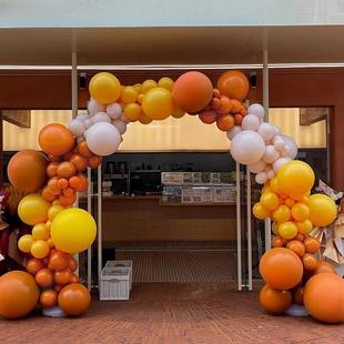 橙色拱门气球链氛围布置情人节开业周年店面商场活动氛围场景装饰