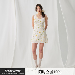 BiLLconchV领收腰小花连衣裙夏日度假风 立体绣花