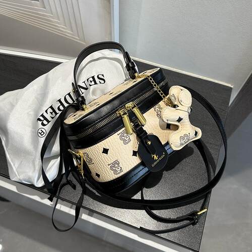 2026新款超火斜挎水桶包