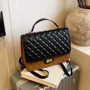 左杏2025新款时尚菱格链条磨砂皮小香风双肩包女大容量旅行背包