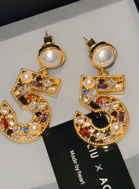 高版本~小香风数字5珍珠耳钉女小众设计感高级耳环轻奢气质耳饰品