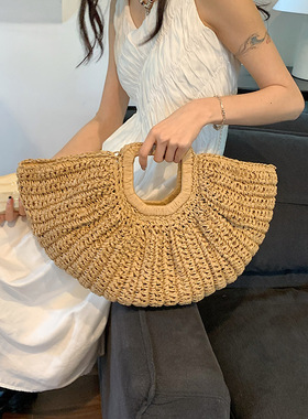 波西米亚风草编包包女2026新款纯色休闲手提菜篮包时尚手拿编织包