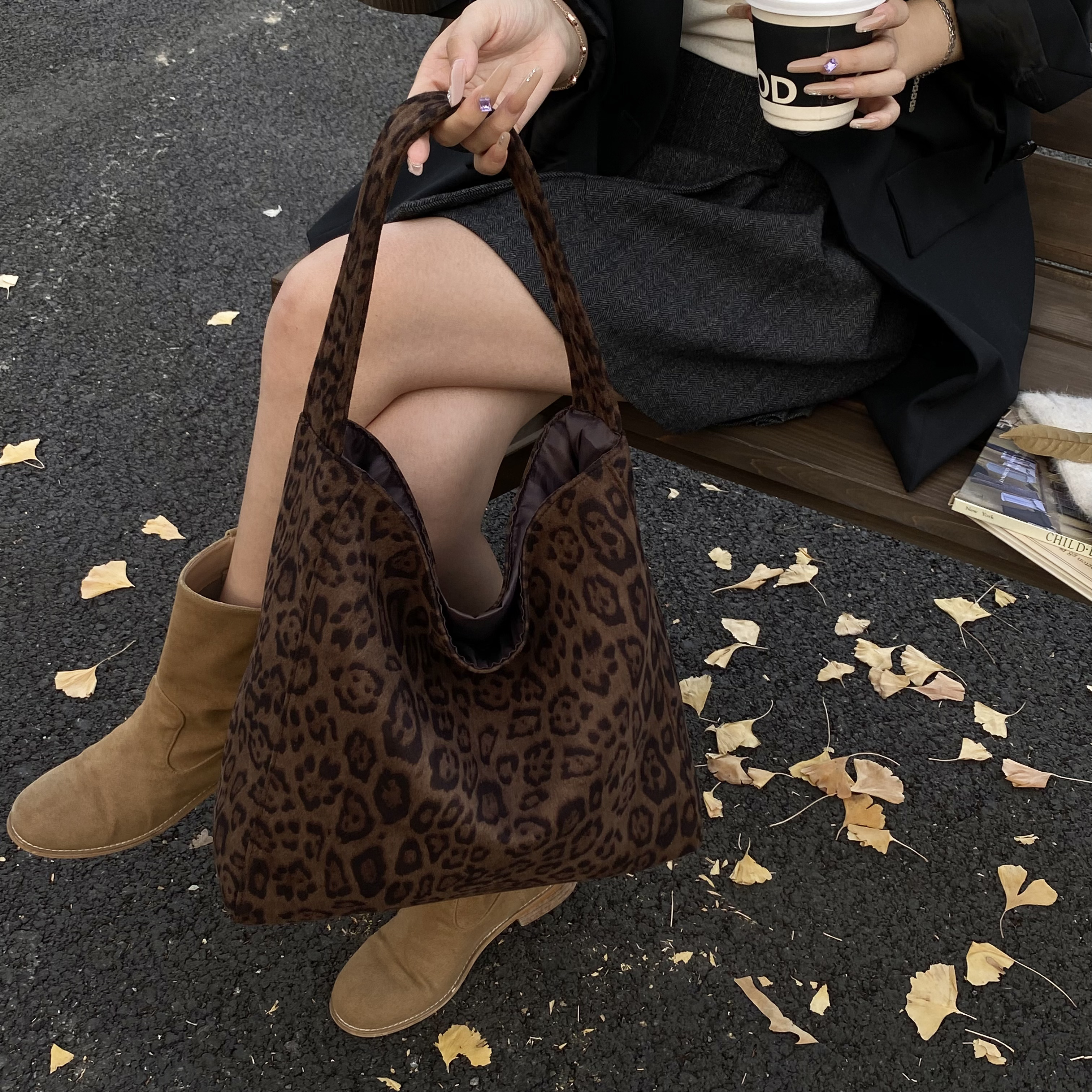 豹纹单肩大兜子包包女2025新款时尚手提包简约复古休闲通勤托特包