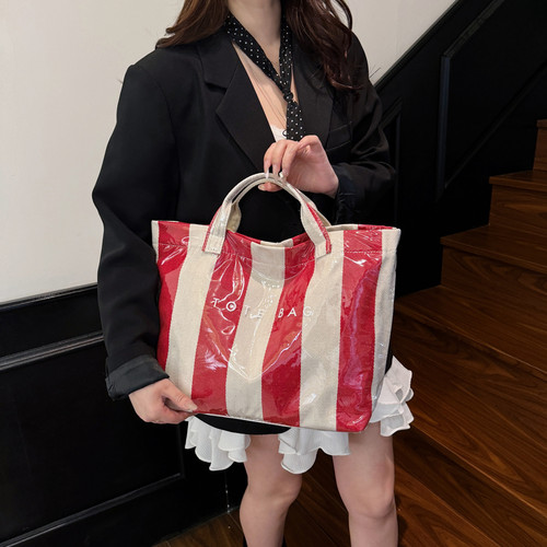 大容量果冻包包女2025冬季新款时尚透明PVC撞色手提包通勤托特包