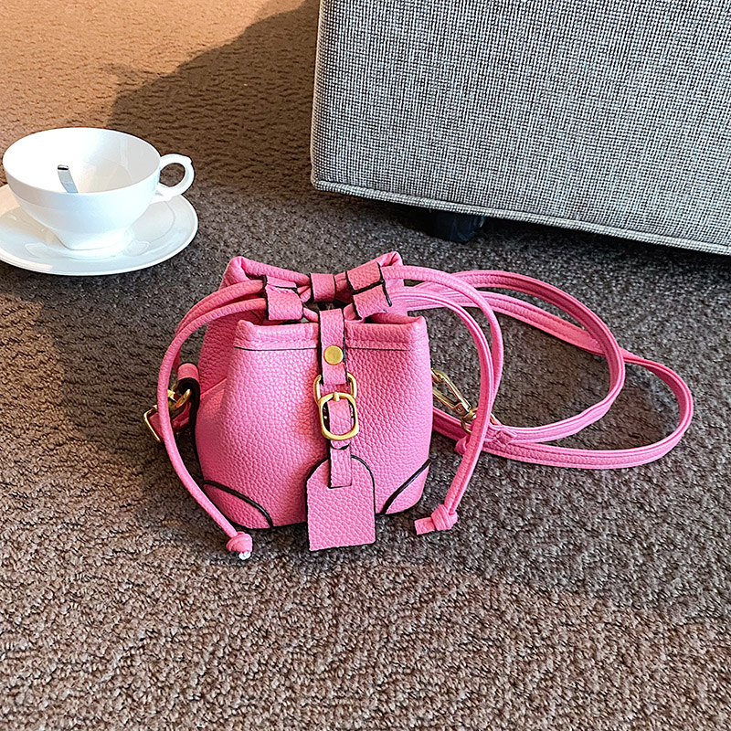 2023夏季新款时尚百搭包包